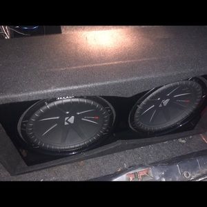 2 12" Kickers & AudioBahn A2300HCT Amp
